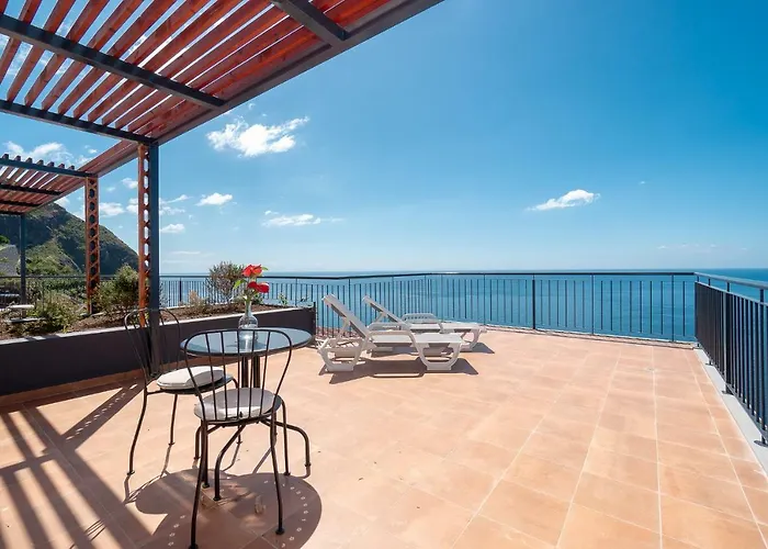 Seasky Arco * Arco da Calheta (Madeira)